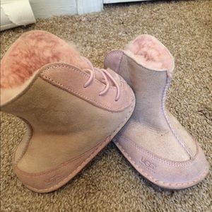 Toddler girls pink size L US- Ugg boots